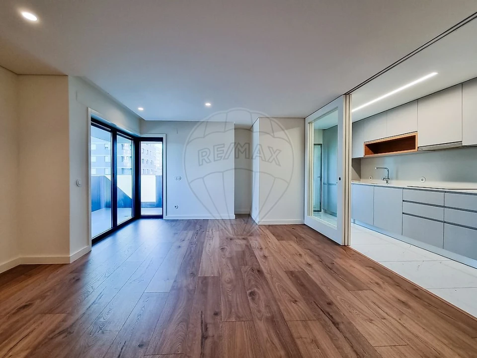 Apartamento T1 para Arrendamento em Moscavide e Portela Foto 1