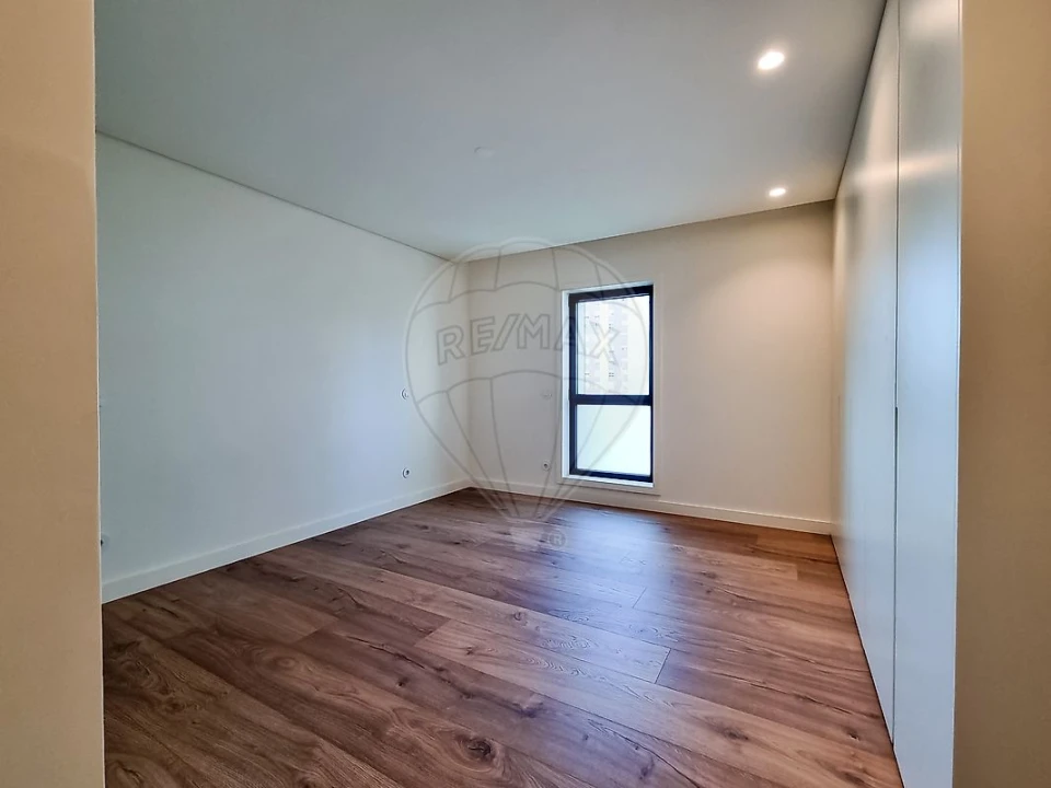 Apartamento T1 para Arrendamento em Moscavide e Portela Foto 17