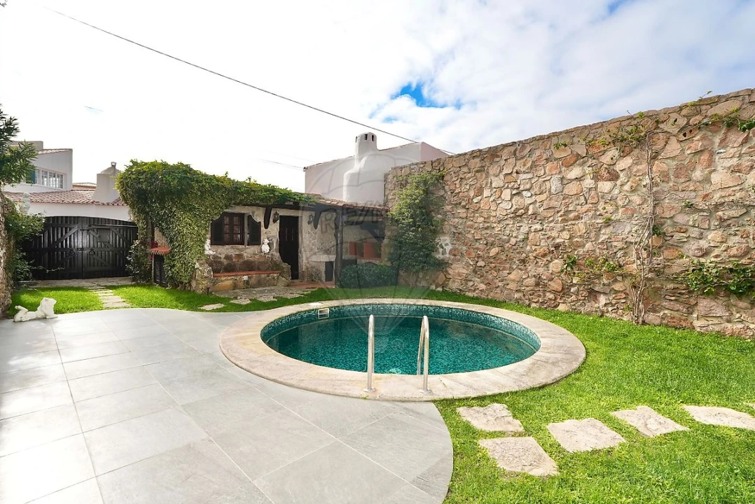 Moradia T3 para Venda em Colares Foto 37