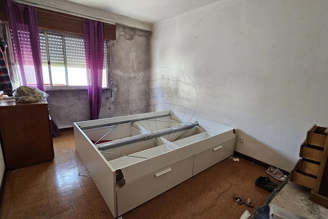 Apartamento T2 para Venda em Pontinha e Famões Foto 8