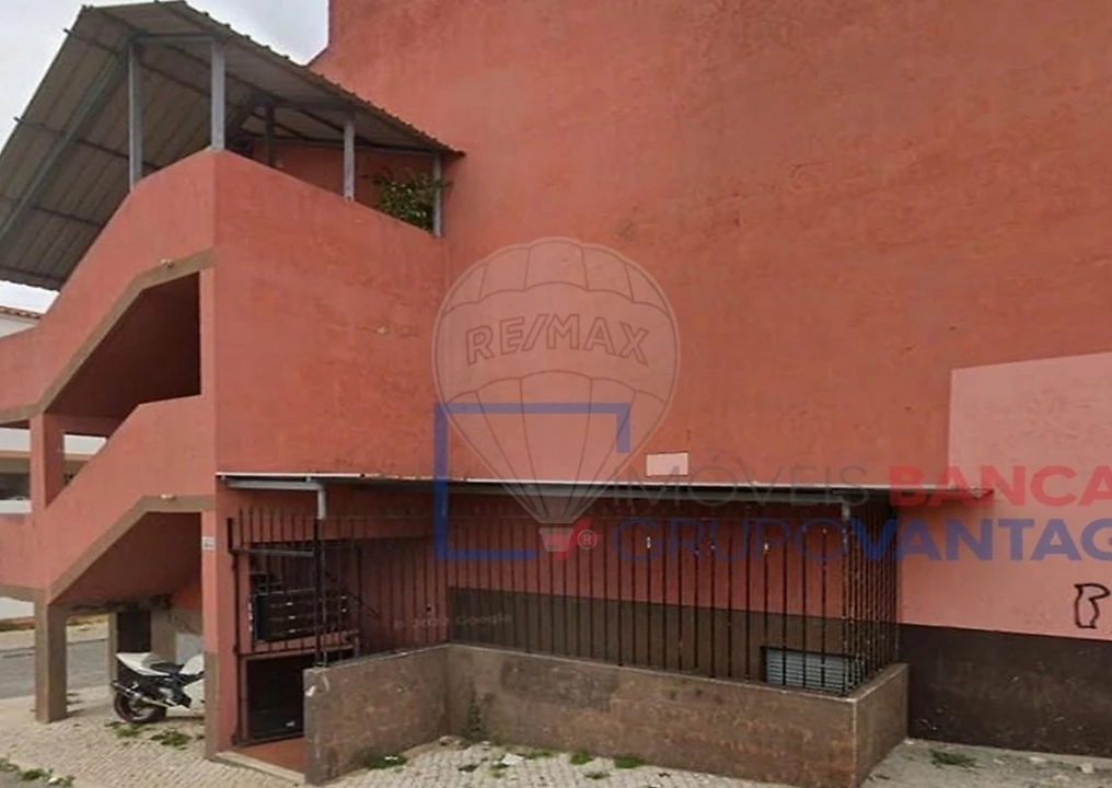 Apartamento T2 para Venda em Pontinha e Famões Foto 15