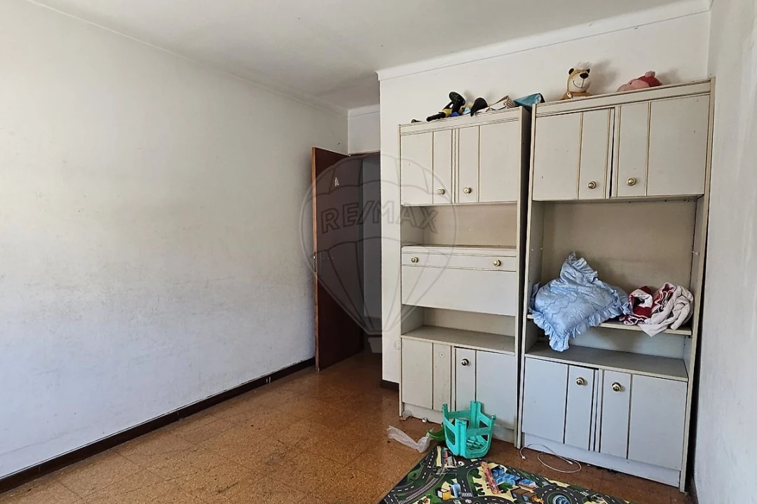 Apartamento T2 para Venda em Pontinha e Famões Foto 10