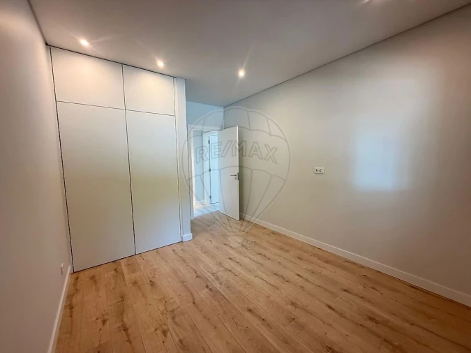 Apartamento T2 para Venda em Sesimbra (Castelo) Foto 11