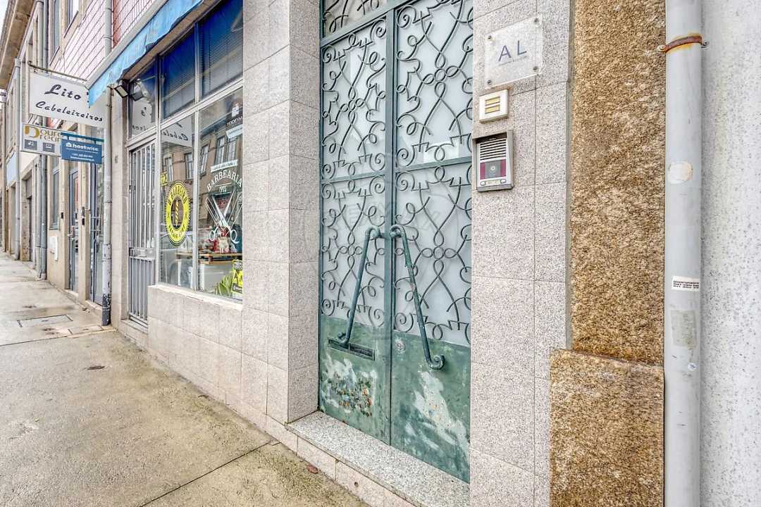 Apartamento para Venda em Cedofeita, Santo Ildefonso, Sé, Miragaia, São Nicolau e Vitória Foto 2