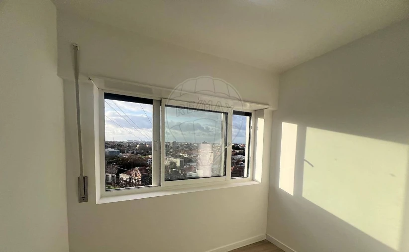 Apartamento T2 para Venda em Pedrouços Foto 4