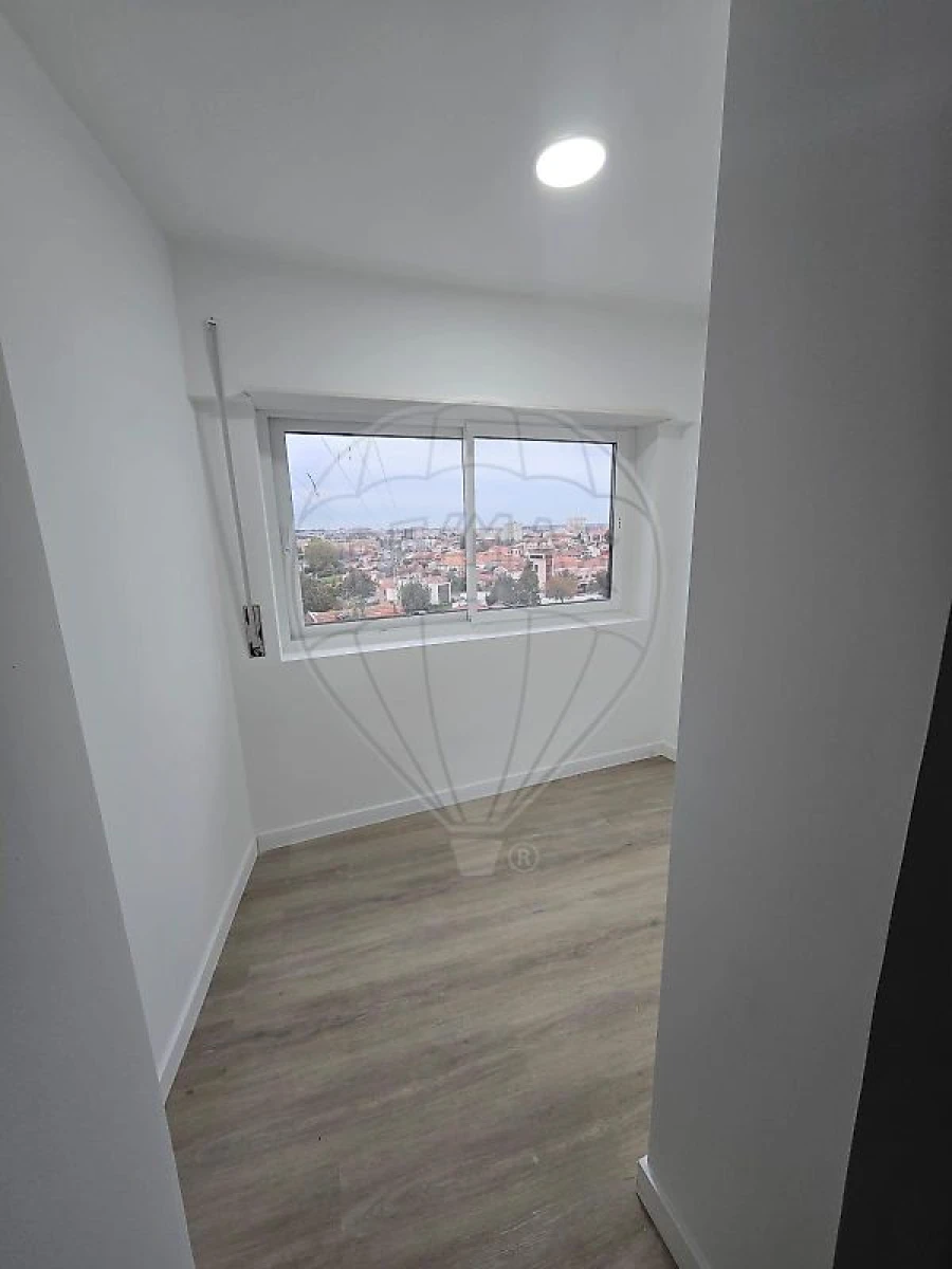 Apartamento T2 para Venda em Pedrouços Foto 16