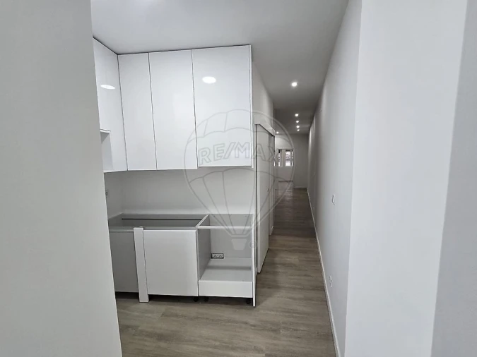 Apartamento T2 para Venda em Pedrouços Foto 6