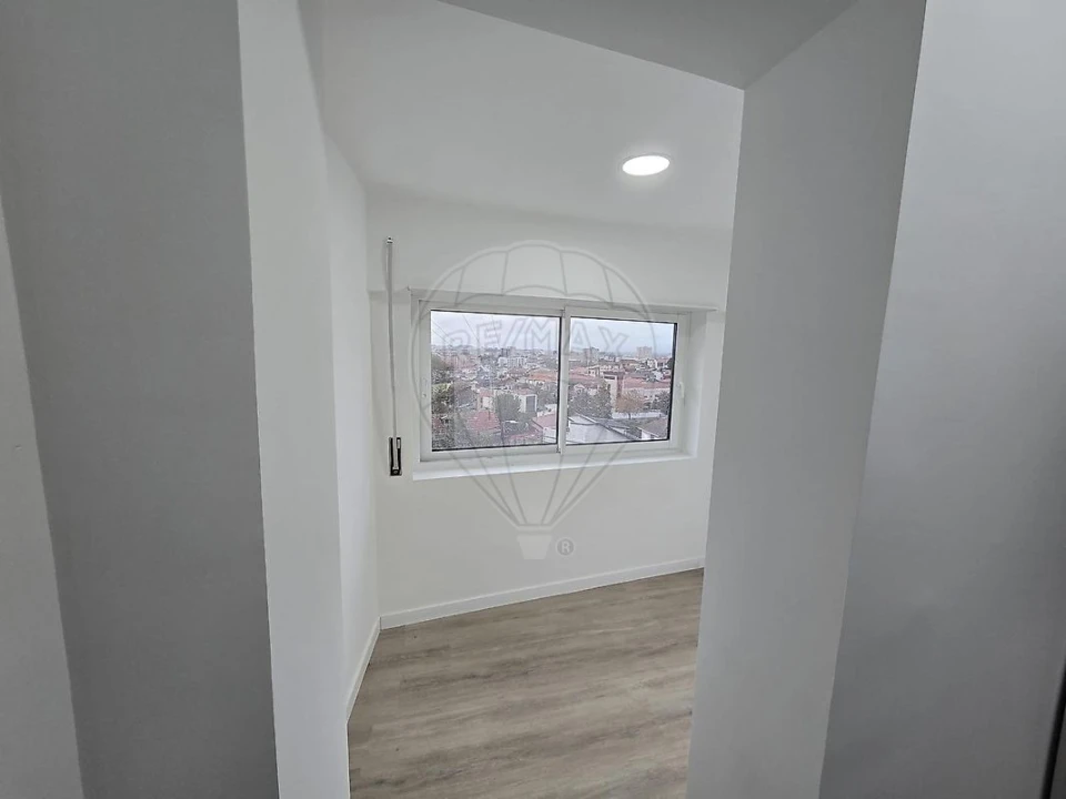 Apartamento T2 para Venda em Pedrouços Foto 10