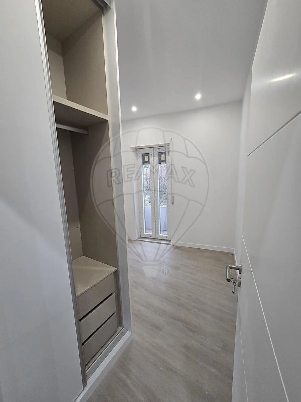 Apartamento T2 para Venda em Pedrouços Foto 11