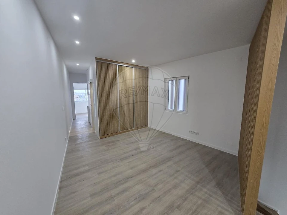 Apartamento T2 para Venda em Pedrouços Foto 7