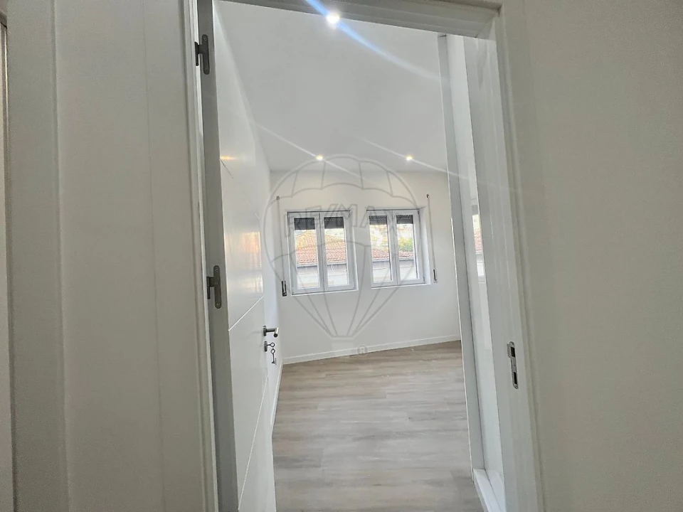 Apartamento T2 para Venda em Pedrouços Foto 19