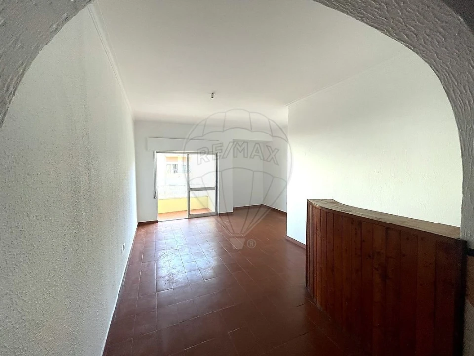 Apartamento T3 para Venda em Moita Foto 3