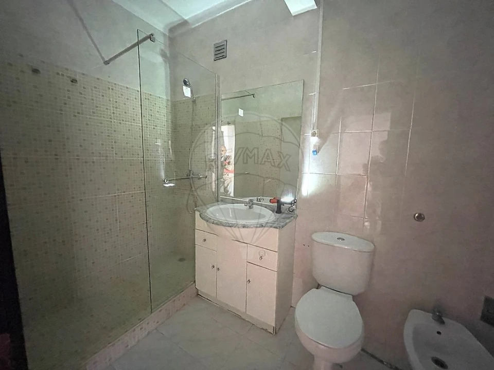 Apartamento T3 para Venda em Moita Foto 8