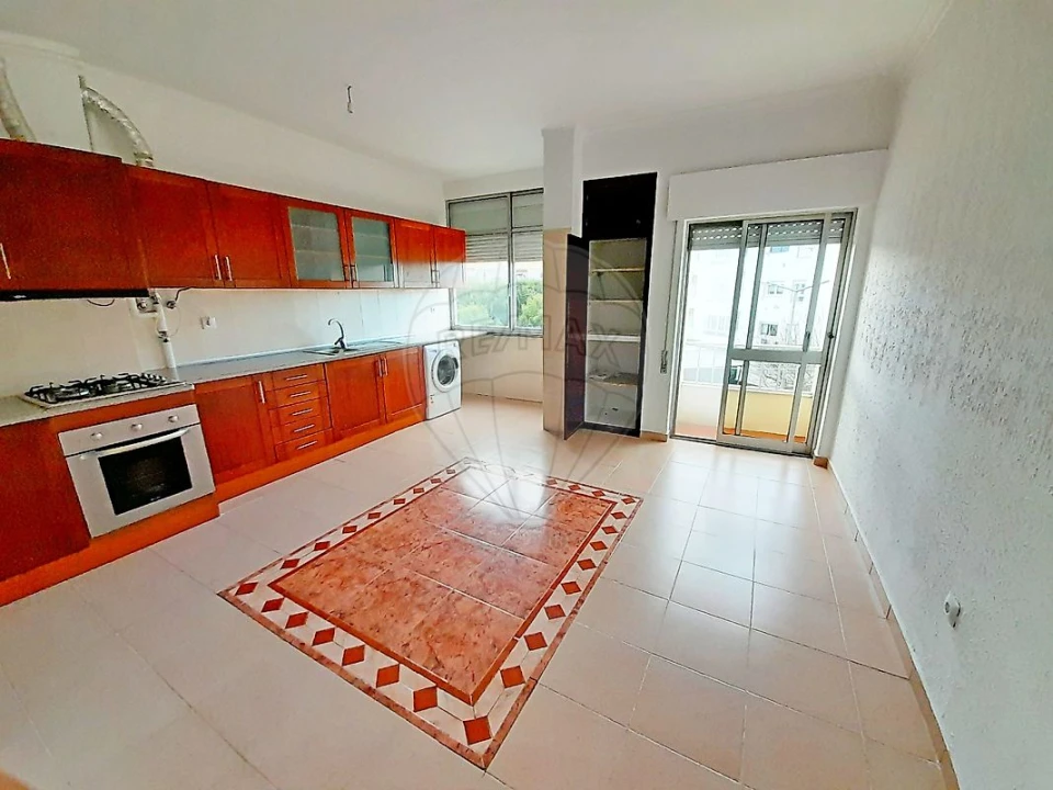 Apartamento T3 para Venda em Moita Foto 1