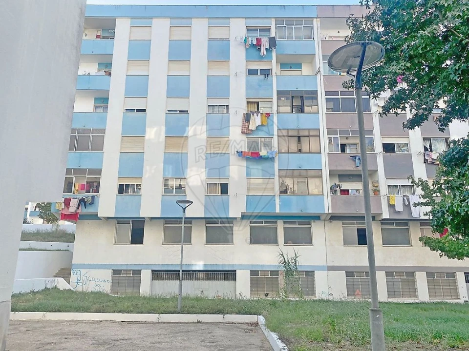 Apartamento T3 para Venda em Seixal, Arrentela e Aldeia de Paio Pires Foto 6