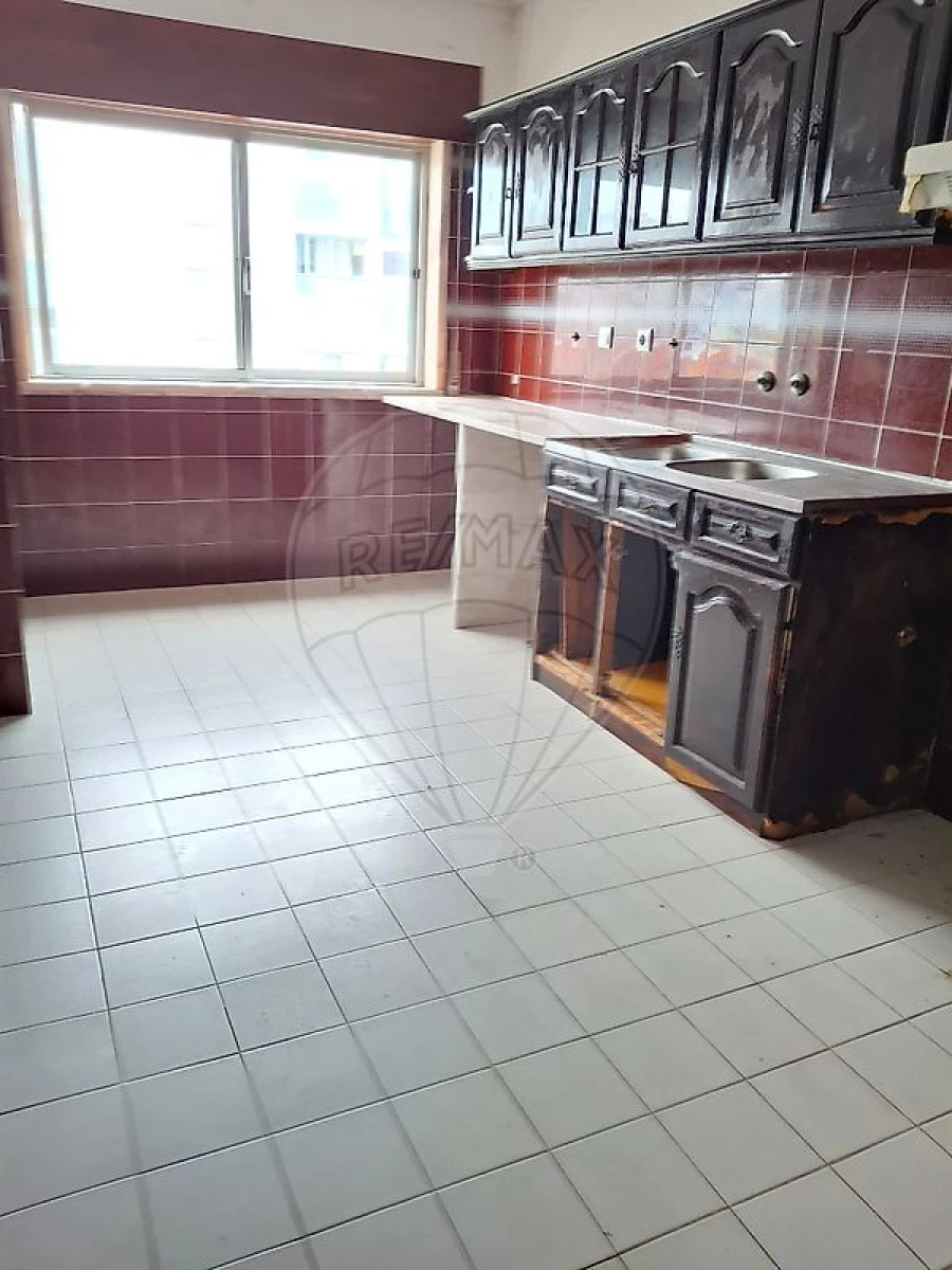 Apartamento T3 para Venda em Seixal, Arrentela e Aldeia de Paio Pires Foto 28