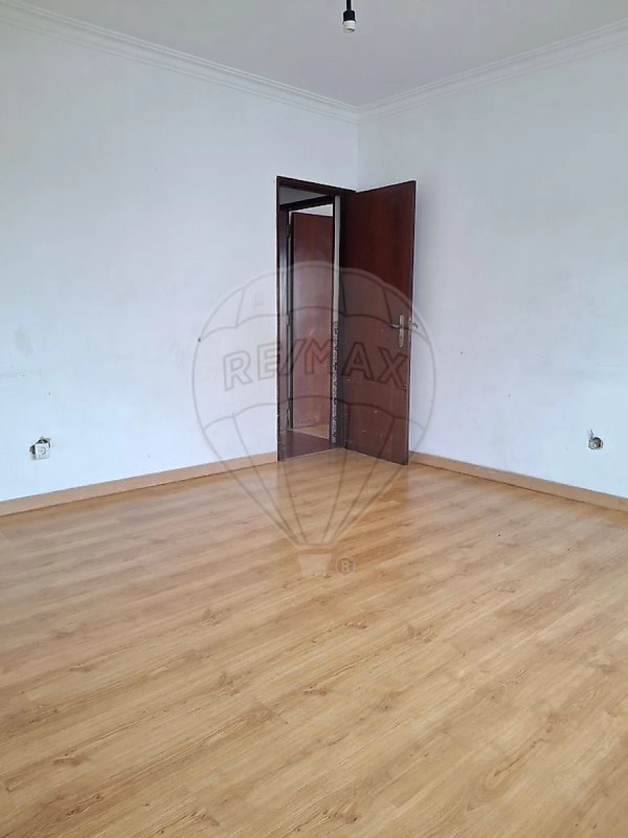 Apartamento T3 para Venda em Seixal, Arrentela e Aldeia de Paio Pires