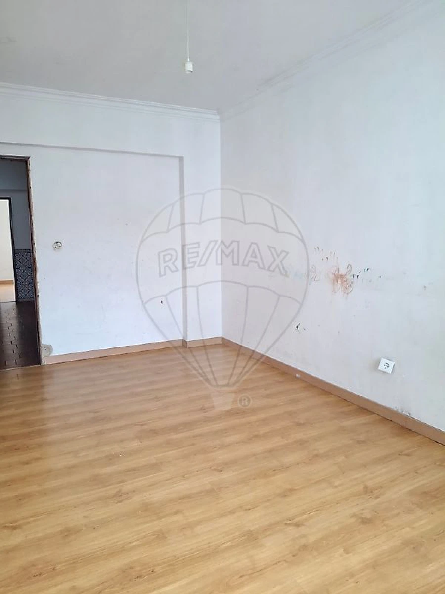 Apartamento T3 para Venda em Seixal, Arrentela e Aldeia de Paio Pires Foto 13