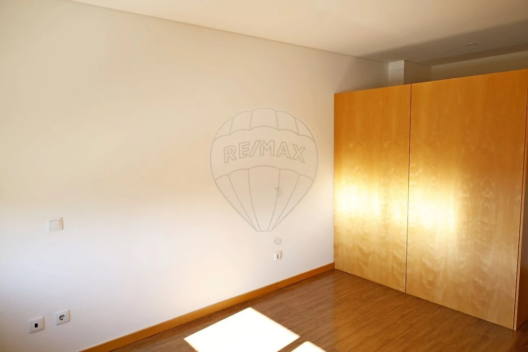 Apartamento T3 para Venda em Esmoriz Foto 10