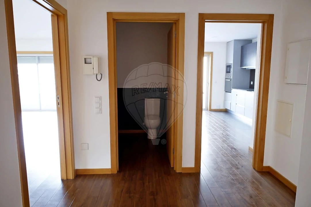 Apartamento T3 para Venda em Esmoriz Foto 3