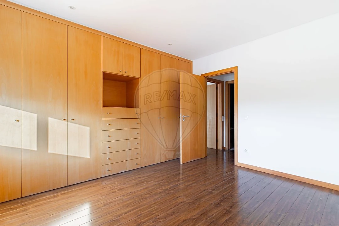 Apartamento T3 para Venda em Esmoriz Foto 12