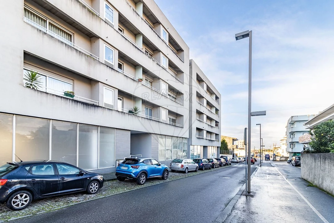 Apartamento T3 para Venda em Esmoriz Foto 2