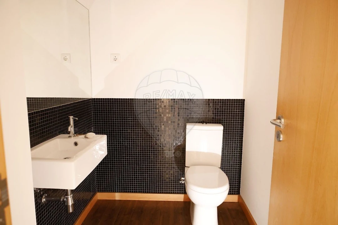 Apartamento T3 para Venda em Esmoriz Foto 8