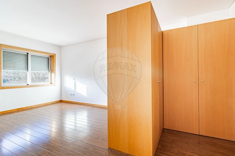 Apartamento T3 para Venda em Esmoriz Foto 16