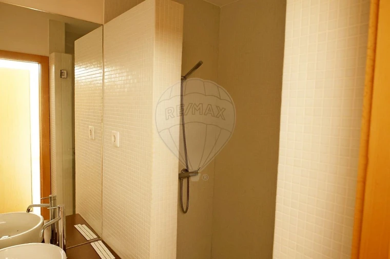 Apartamento T3 para Venda em Esmoriz Foto 13