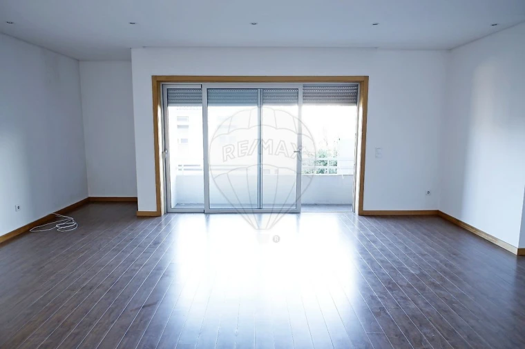 Apartamento T3 para Venda em Esmoriz Foto 7