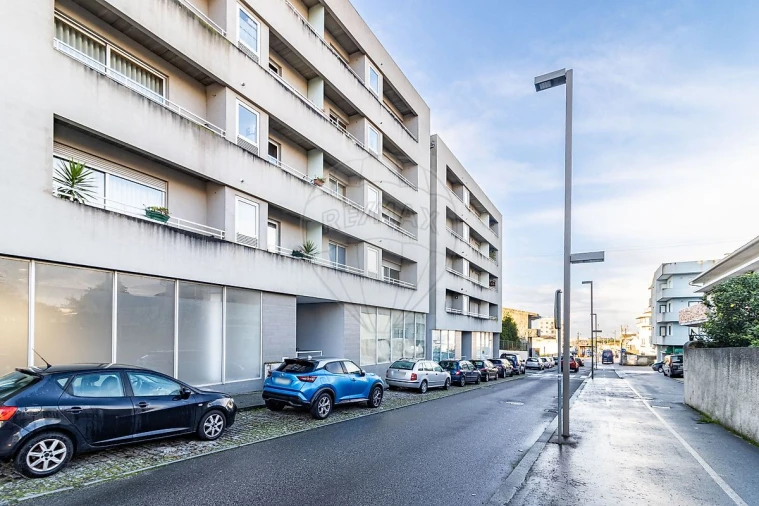 Apartamento T3 para Venda em Esmoriz Foto 2