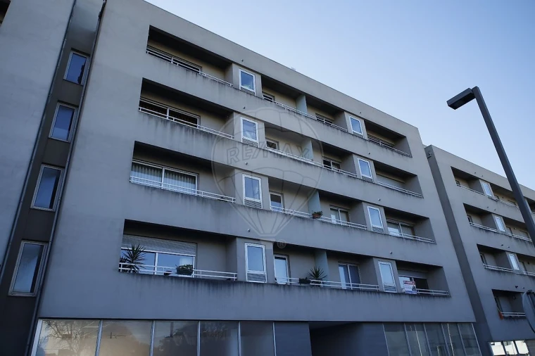 Apartamento T3 para Venda em Esmoriz Foto 2