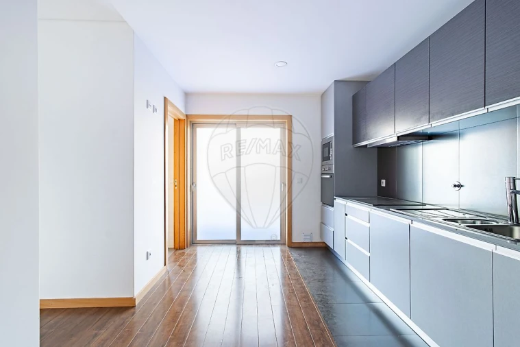 Apartamento T3 para Venda em Esmoriz Foto 3