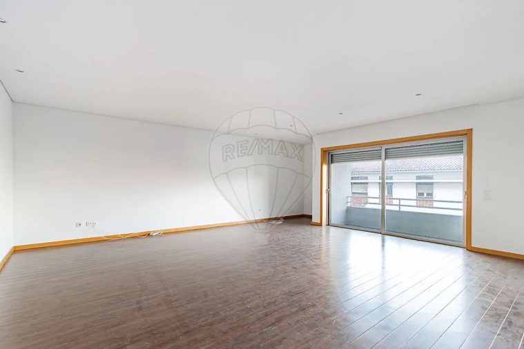 Apartamento T3 para Venda em Esmoriz Foto 6