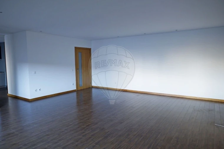 Apartamento T3 para Venda em Esmoriz Foto 6