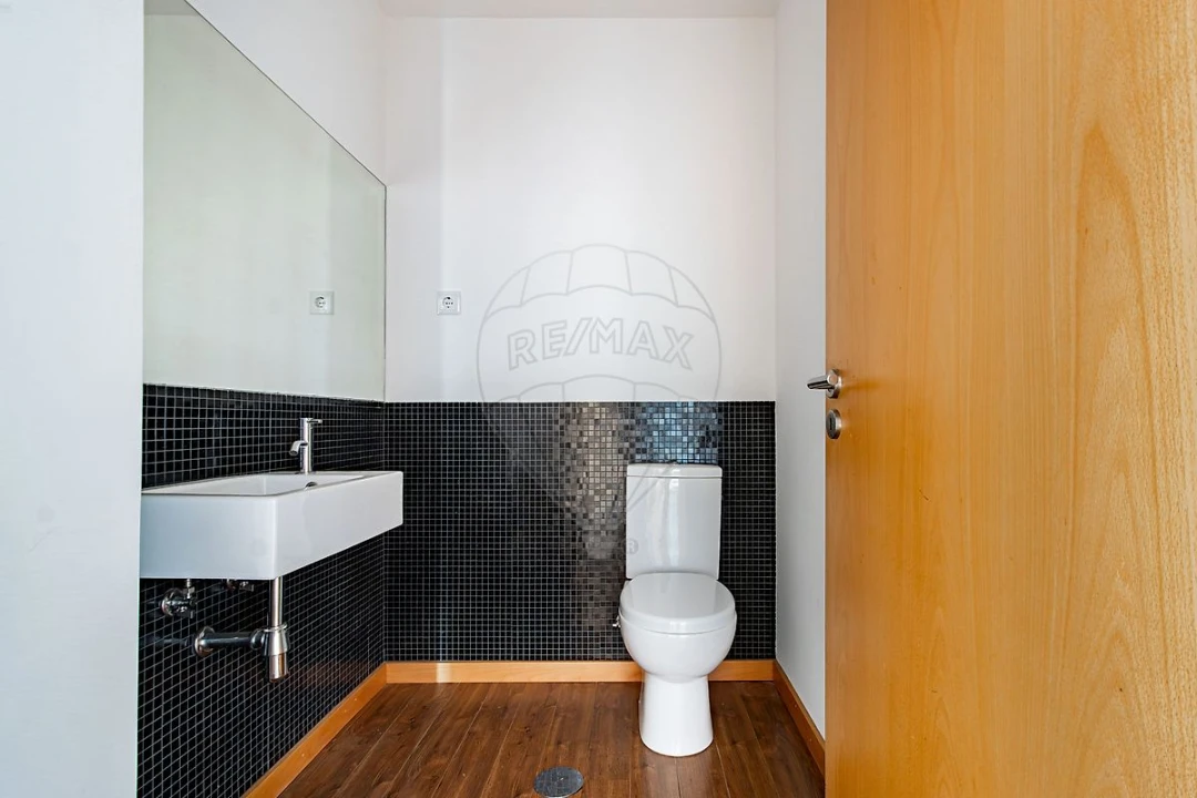 Apartamento T3 para Venda em Esmoriz Foto 9