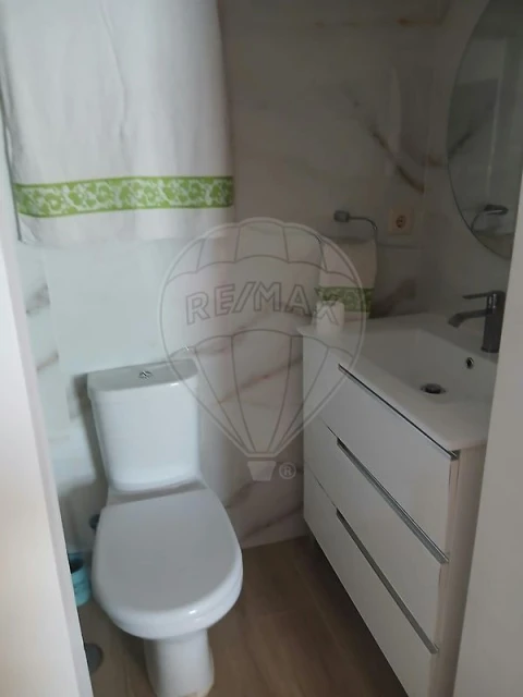 Moradia T1 para Venda em Vale de Salgueiro