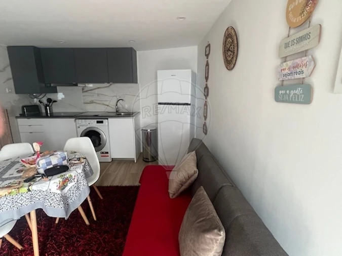 Moradia T1 para Venda em Vale de Salgueiro Foto 3