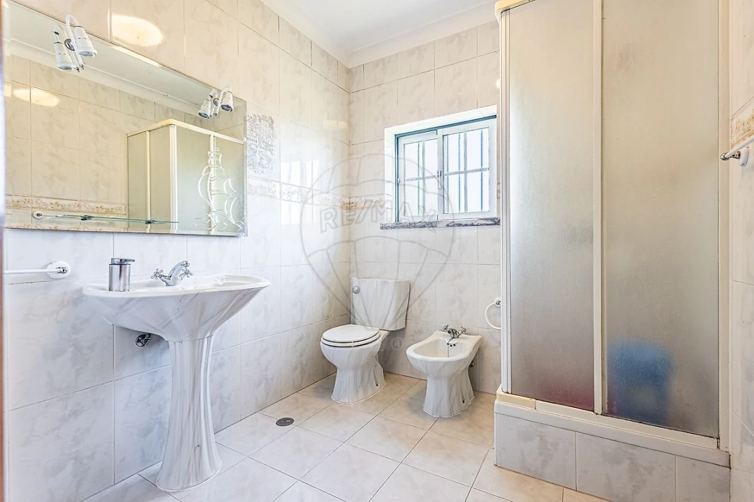 Moradia T6 para Venda em São Martinho do Porto Foto 15