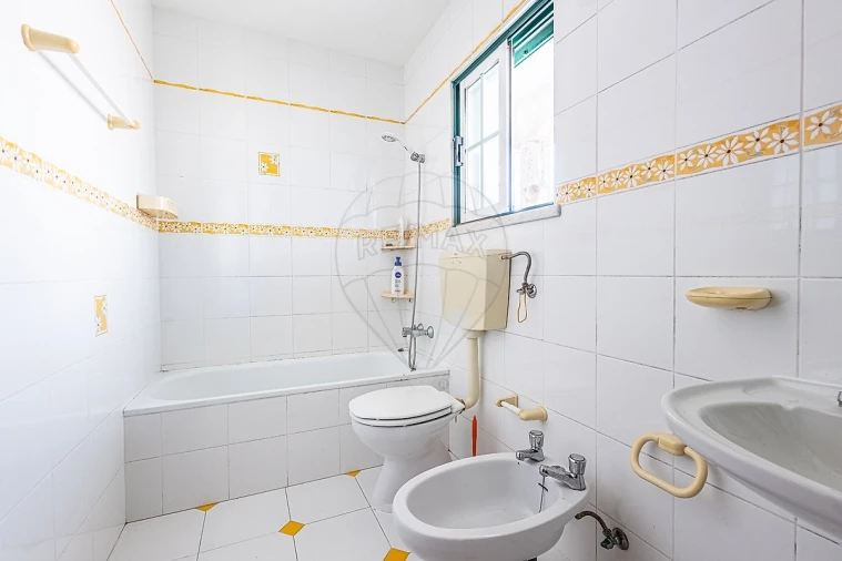 Moradia T6 para Venda em São Martinho do Porto Foto 20