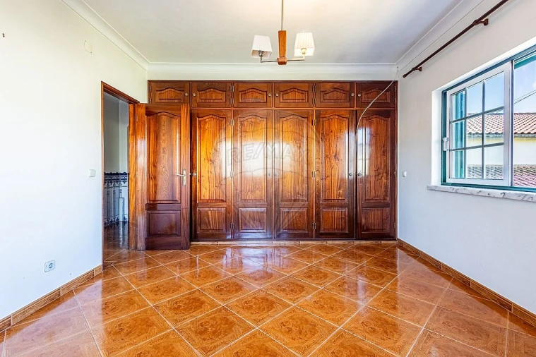 Moradia T6 para Venda em São Martinho do Porto Foto 12