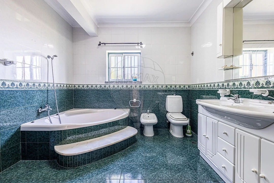 Moradia T6 para Venda em São Martinho do Porto Foto 9