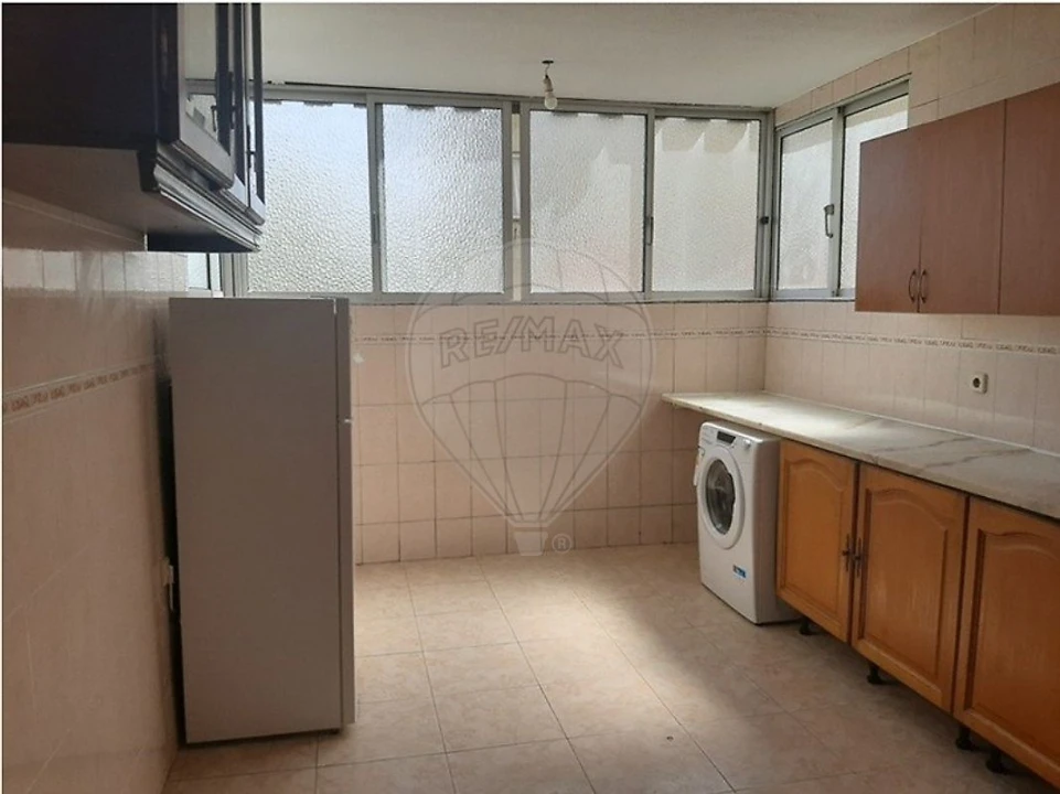 Apartamento T3 para Venda em Santo Antonio da Charneca Foto 2