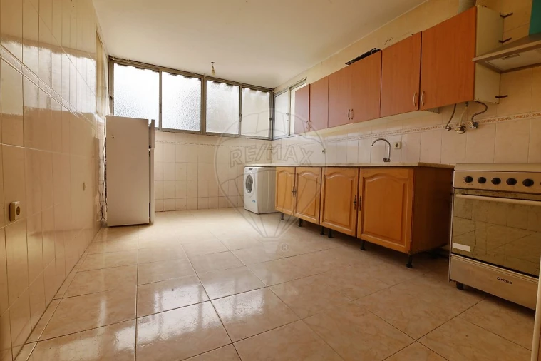 Apartamento T3 para Venda em Santo Antonio da Charneca Foto 4