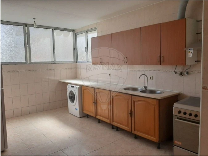 Apartamento T3 para Venda em Santo Antonio da Charneca Foto 5