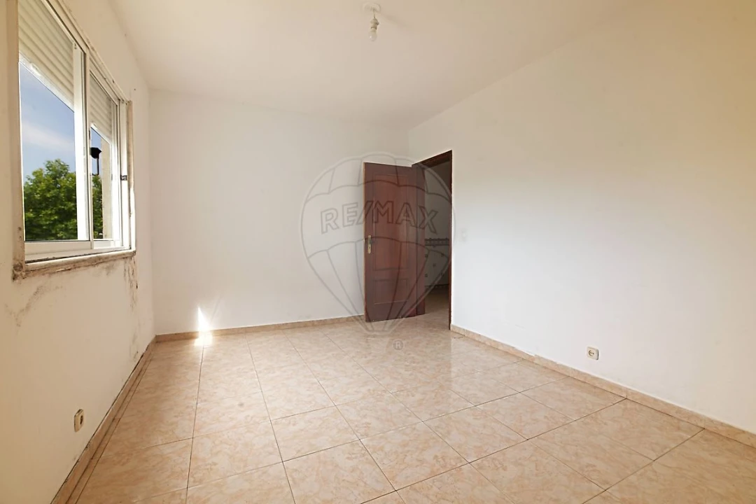 Apartamento T3 para Venda em Santo Antonio da Charneca Foto 9