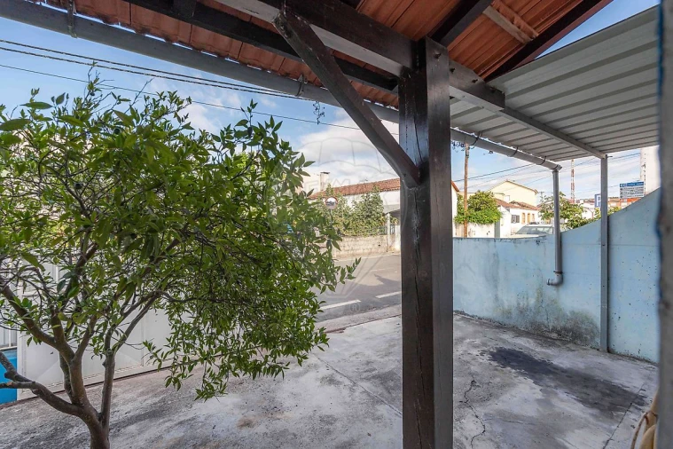 Moradia T3 para Venda em Granja do Ulmeiro Foto 24