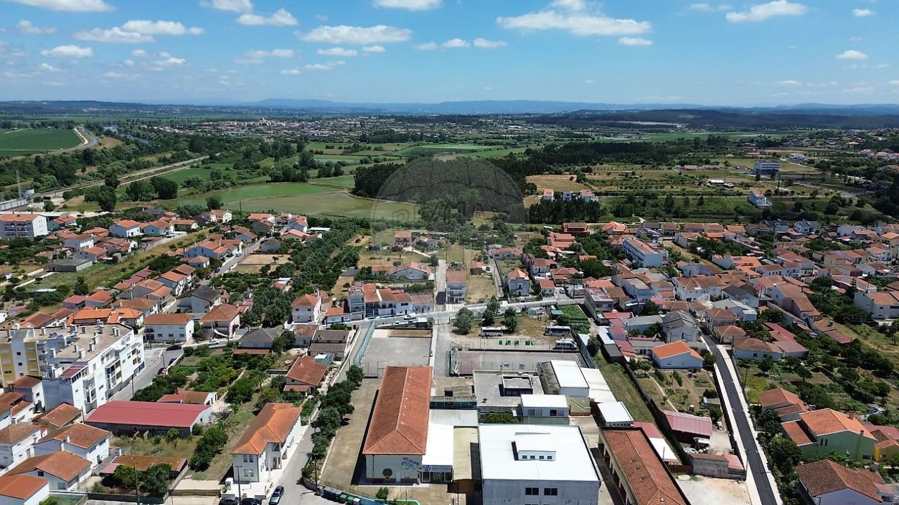 Moradia T3 para Venda em Granja do Ulmeiro Foto 6