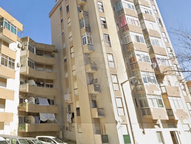 Apartamento T2 para Venda em Póvoa de Santa Iria e Forte da Casa Foto 2