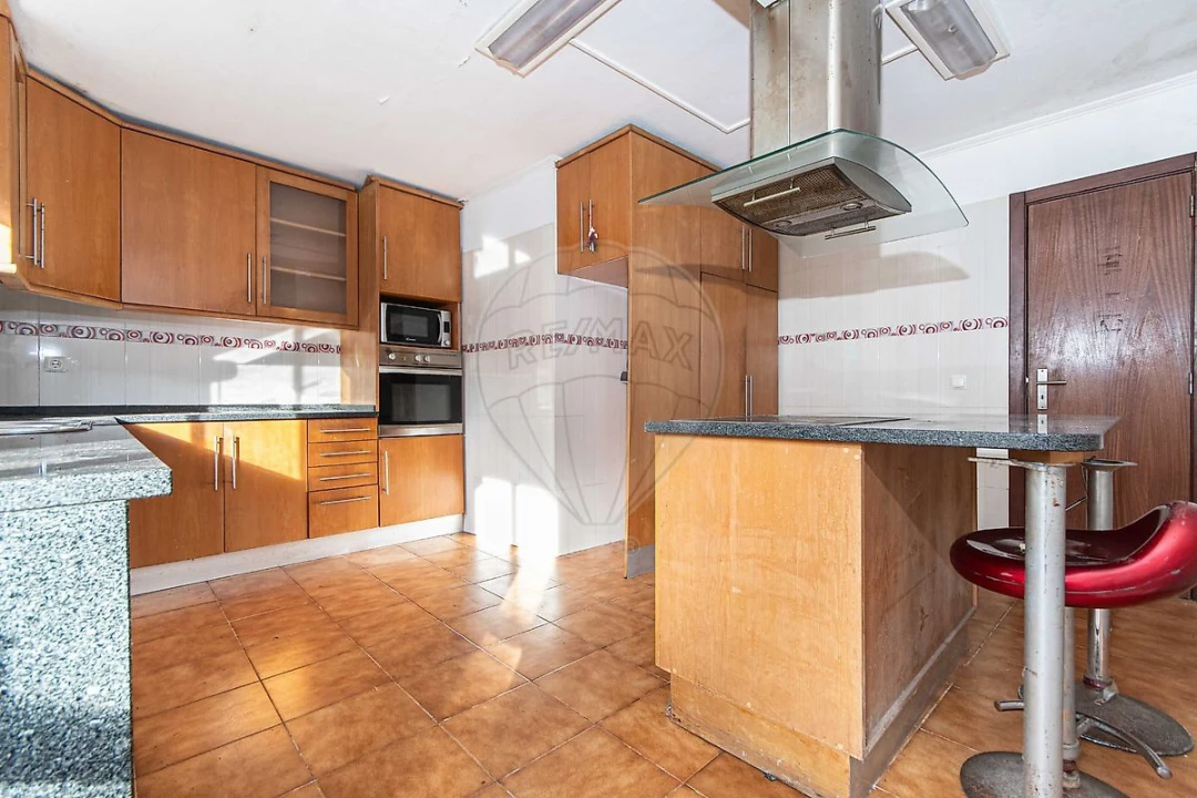 Moradia T2 para Venda em Bucelas Foto 6